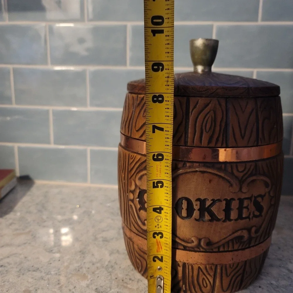 Vtg MCM Treasure Craft Faux Oak Ceramic Cookie Jar/Canister Barrel Copper Straps